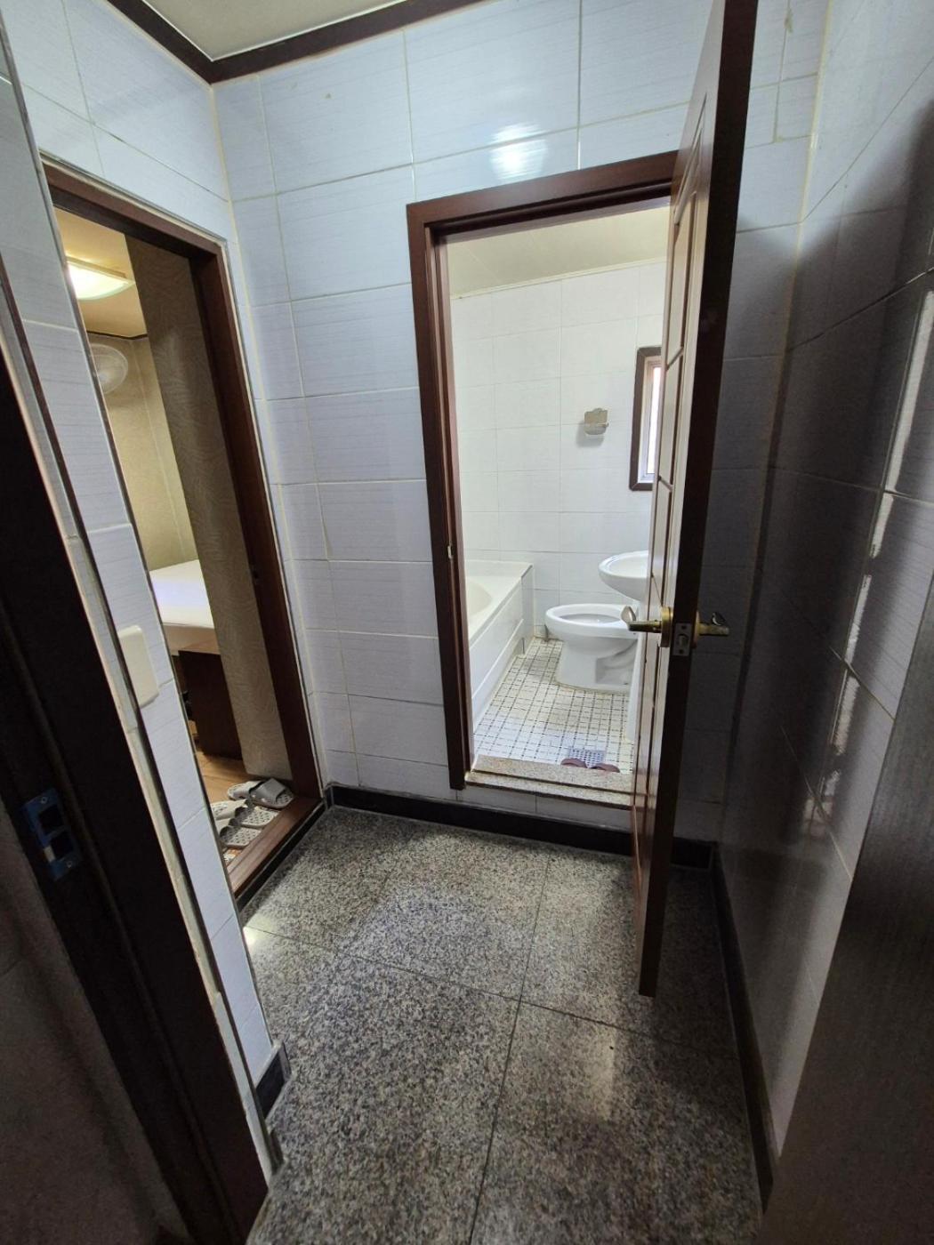 Joyful Stay Seoul Bagian luar foto