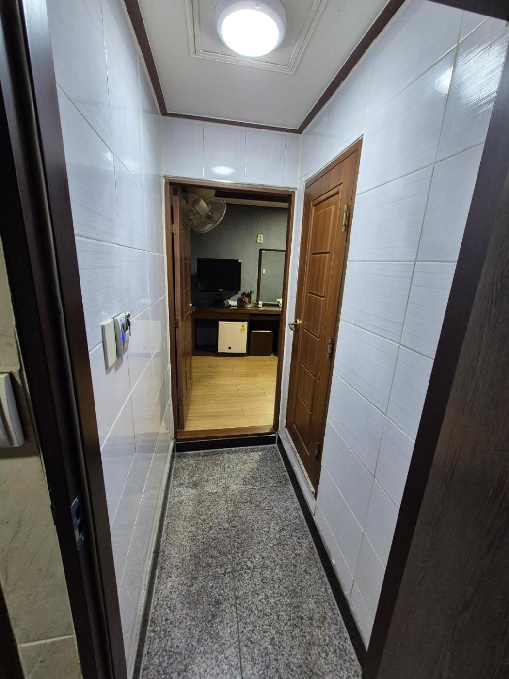 Joyful Stay Seoul Bagian luar foto