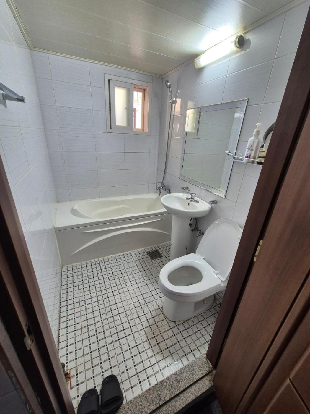 Joyful Stay Seoul Bagian luar foto