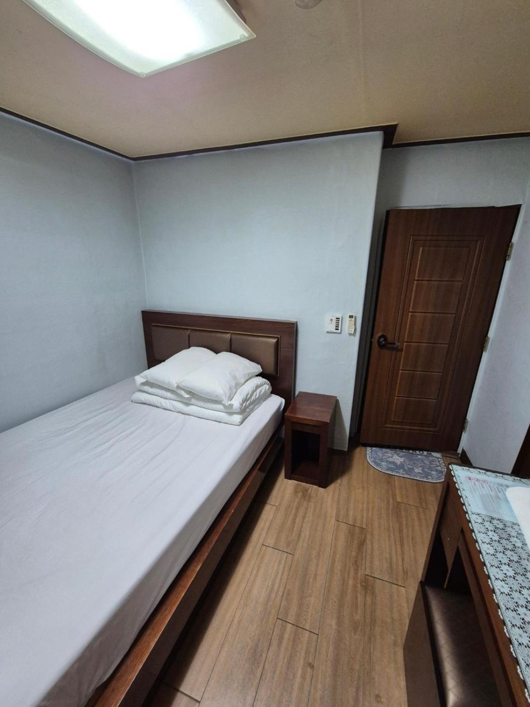 Joyful Stay Seoul Bagian luar foto