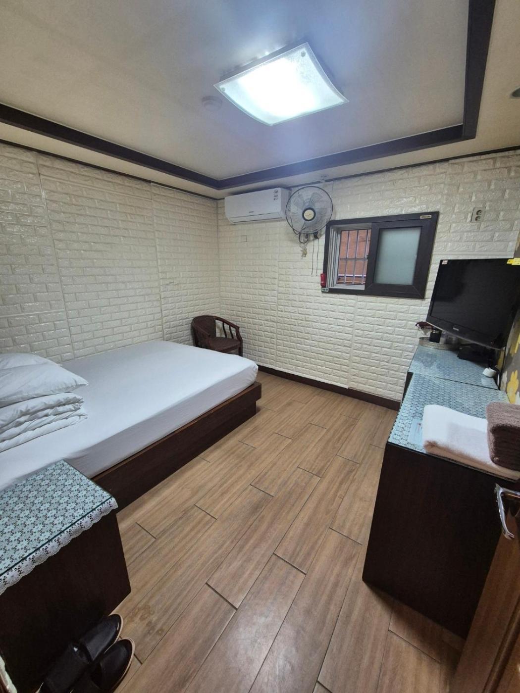 Joyful Stay Seoul Bagian luar foto