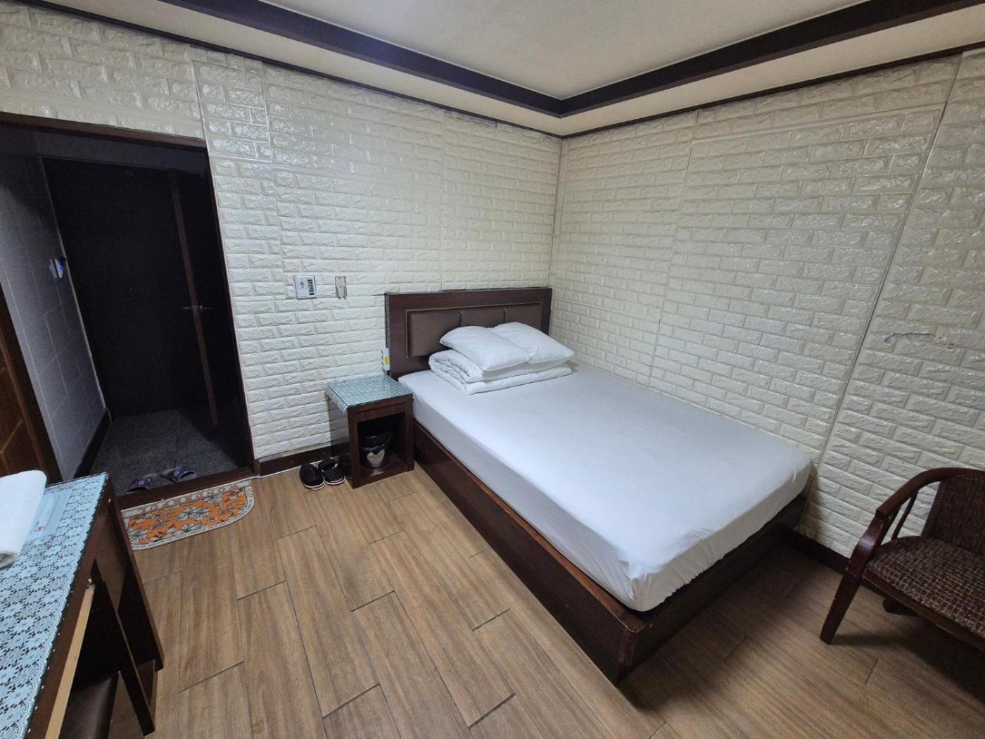 Joyful Stay Seoul Bagian luar foto