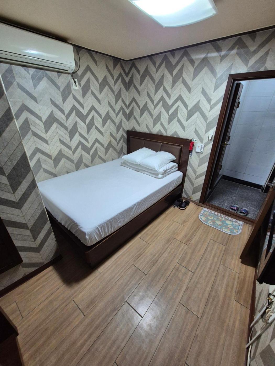 Joyful Stay Seoul Bagian luar foto